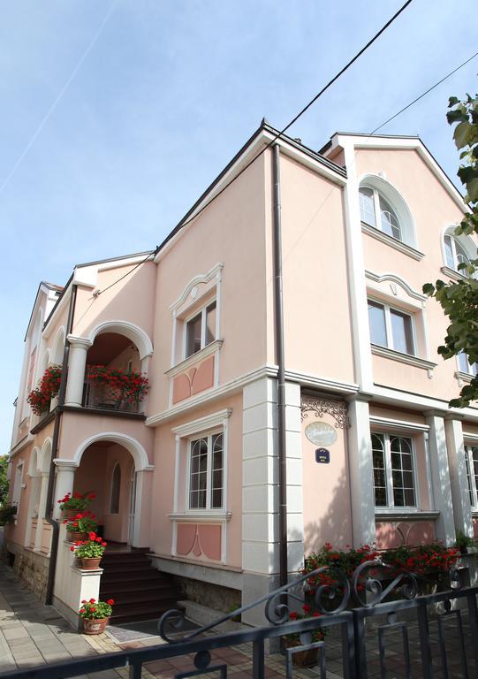 Garni Hotel Andjelika Крагуевац Екстериор снимка