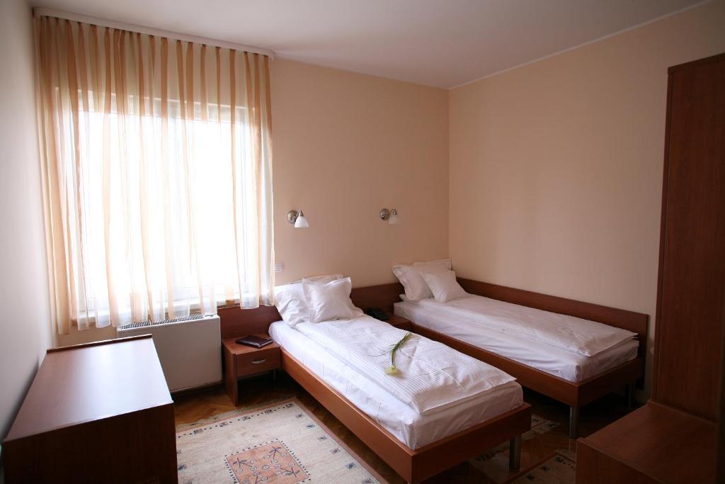 Garni Hotel Andjelika Крагуевац Екстериор снимка